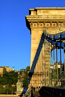 Chain Bridge with Buda Castle in background, Budapest, Hungary, Europe 