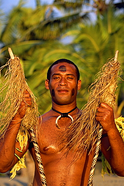 Fijian man in tribal dress, Fiji, Melanesia, South Pacific Ocean, Pacific