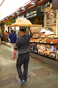 Delivering bread, Mahane Yehuda Market, Jerusalem, Israel, Middle East