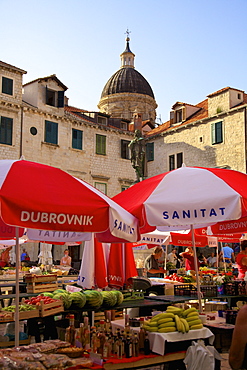 Market with statue of Ivan Gundulic, Dubrovnik, Croatia, Europe