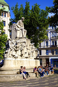 Vorosmarty Square, Vaci Utca, Budapest, Hungary, Europe