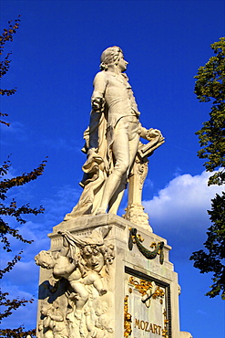 Statue of Wolfgang Amadeus Mozart, Vienna, Austria, Europe 