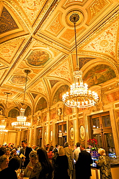  Vienna State Opera House, Vienna, Austria, Europe