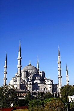 Blue Mosque (Sultan Ahmet Camii), Istanbul, Turkey, Europe