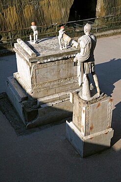 Nonius Balbus Statue, Herulaneum, UNESCO World Heritage Site, Naples, Campania, Italy, Europe