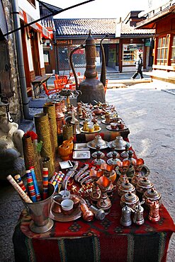 Brass and copper pots for sale on stall, Sarajevo, Bosnia, Bosnia and Herzegovina, Europe