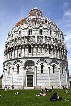 The Baptistery, Pisa, UNESCO World Heritage Site, Tuscany, Italy, Europe