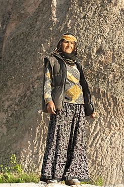 Turkish woman, Uchisar, Cappadocia, Turkey, Asia Minor, Eurasia