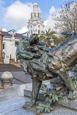 Independence Square, Memorial to the Heroes of the Independence, Quito, UNESCO World Heritage Site, Pichincha Province, Ecuador, South America 