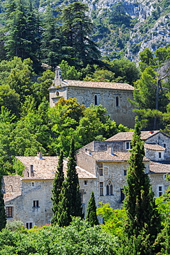 Medieval village of Oppede le Vieux, Vaucluse, Provence Alpes Cote d'Azur region, France, Europe