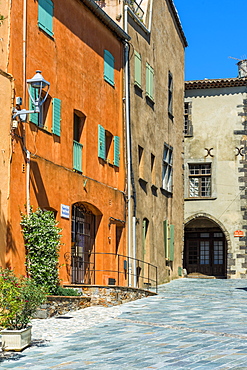 Narrow street, Grimaud Medieval village, Var, Provence Alpes Cote d'Azur region, France, Europe