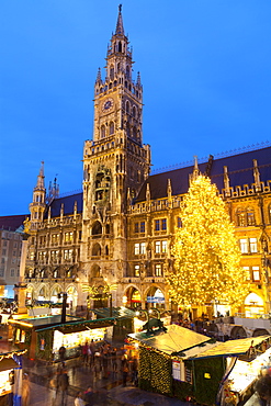 Overview of the Marienplatz Christmas Market and the New Town Hall, Munich, Bavaria, Germany, Europe