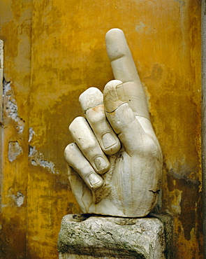 Hand from colossus statue, Emperor Constantine, Rome, Lazio, Italy, Europe