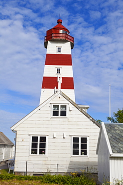 Alnes Lighthouse, Alnes, Godoy, More og Romsdal, Norway, Scandinavia, Europe