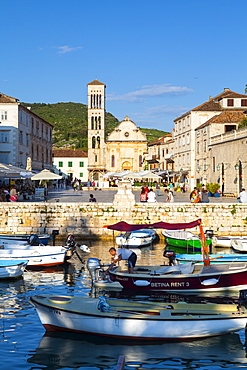 Hvar's picturesque harbour, Stari Grad (Old Town), Hvar, Dalmatia, Croatia, Europe