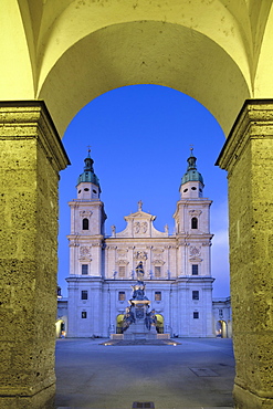 Cathedral and Marien Column, Salzburg, Salzburger Land, Austria, Europe 