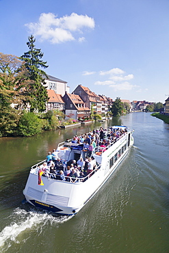 Excursion boat on Regnitz River, Little Venice (Kleinvenedig), UNESCO World Heritage Site, Bamberg, Franconia, Bavaria, Germany, Europe