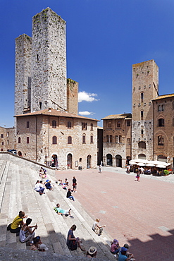 Piazza Duomo, San Gimignano, UNESCO World Heritage Site, Siena Province, Tuscany, Italy, Europe