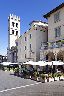 Palazza del Capitano del Popolo, Santa Maria sopra Minerva Church, Piazza del Comune Square, Assisi, Perugia District, Umbria, Italy, Europe