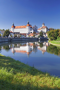 Donaukai quai, Neuburg Residenzschloss Castle, Neuburg an der Donau, Bavaria, Germany, Europe