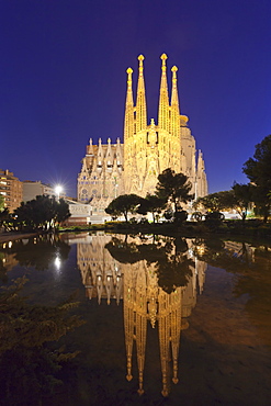 Sagrada Familia, by architect Antonio Gaudi, UNESCO World Heritage Site, Barcelona, Catalonia, Spain, Europe