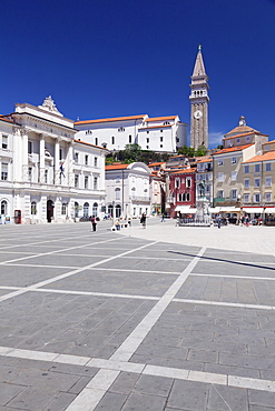 Old town with Tartini Square, townhall and the cathedral of St. George, Piran, Istria, Slovenia, Europe