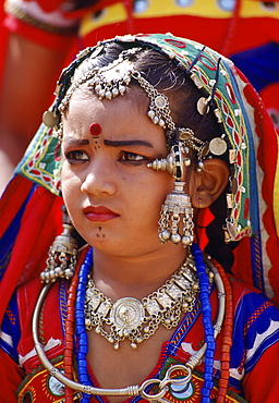 Young girl wearing traditional Indian dress