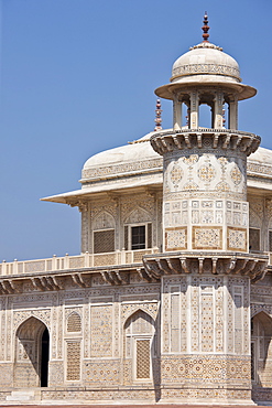 Tomb of Etimad Ud Doulah, 17th Century Mughal tomb built 1628, Agra, India