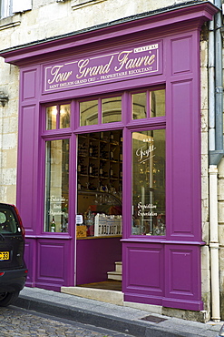 Wine merchants shop, Chateau Tour Grand Faurie, in St Emilion in the Bordeaux wine region of France