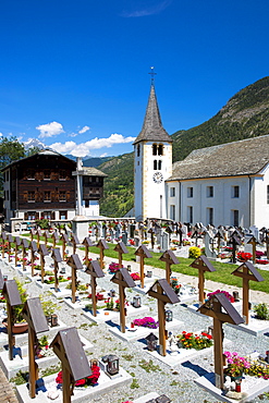 Stalden Church, St. Michaelspfarrei, and graveyard, Stalden, Chablais region, Vaud, Switzerland, Europe