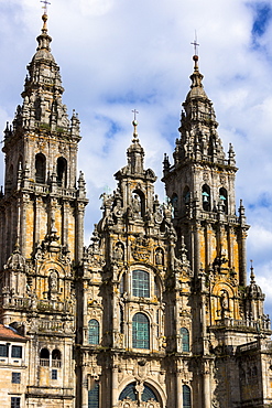 Facade do Obradoiro of the Baroque style 11th century Roman Catholic Cathedral, Catedral de Santiago de Compostela, UNESCO World Heritage Site, Santiago de Compostela, Galicia, Spain, Europe