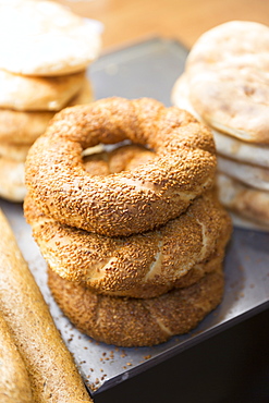 Traditional bread simit Turkish sesame seed bread rings in food market in Kadikoy district on Asian side of Istanbul, Turkey, Asia Minor, Eurasia