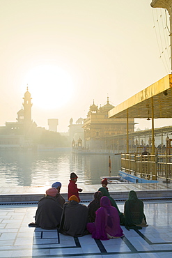 The Harmandir Sahib (The Golden Temple), Amritsar, Punjab, India, Asia