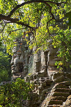 Buddha face on the Western Gate of Angkor Thom, Siem Reap, Cambodia, Southeast Asia