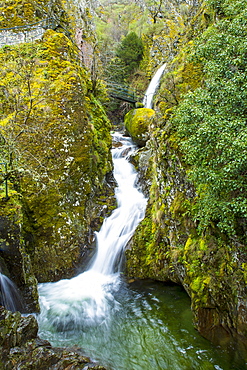 Poco do Inferno waterfall in the Serra da Estrela Nature Park, Serra da Estrela mountain range, Beira, Portugal, Europe