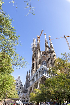 La Sagrada Familia church designed by Antoni Gaudi, UNESCO World Heritage Site, Barcelona, Catalonia, Spain, Europe