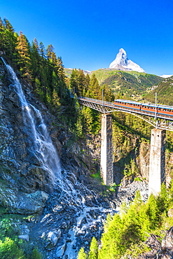 Gornergrat Bahn train on viaduct with Matterhorn in the background, Zermatt, canton of Valais, Switzerland, Europe