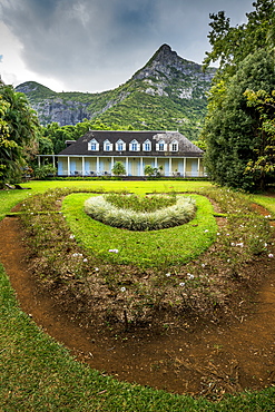 Ornamental gardens of Eureka La Maison Creole colonial house, Montagne Ory, Moka, Mauritius, Indian Ocean, Africa