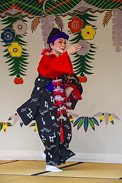 Traditional dressed dancer, Shuri Castle, UNESCO World Heritage Site, Naha, Okinawa, Japan, Asia