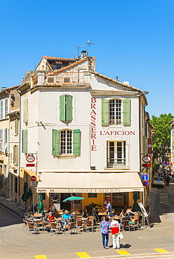 Cafe in Arles, Bouches du Rhone, Provence, Provence-Alpes-Cote d'Azur, France, Europe