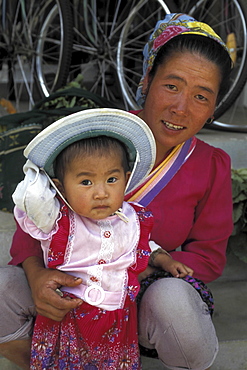 Mother and daughter, china. Yunnan province. Jonghong