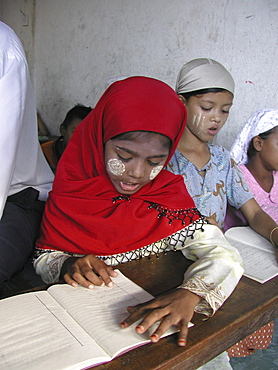 Thailand our school muslim school for burmese refugees, mae sot