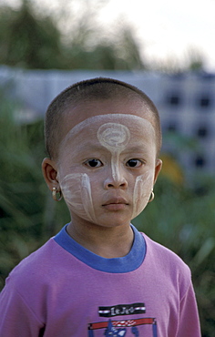 Thailand burmese child mae sot