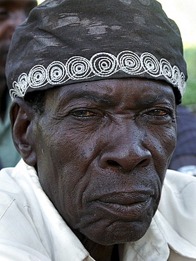 Zambia kaunga mashi village, shangombo district (near the angolan border). Seed distribution project by catholic relief services. Faces of farmers waiting to receive free seeds to grow crops. This follows 2 years of serious famine in the region