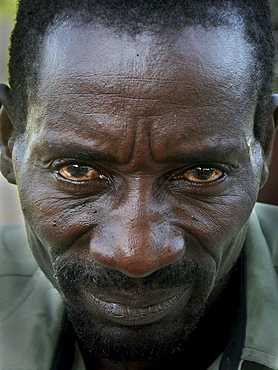 Zambia kaunga mashi village, shangombo district (near the angolan border). Seed distribution project by catholic relief services. Face of farmer waiting to receive free seeds to grow crops. This follows 2 years of serious famine in the region