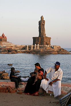 India vivekananda memorial, with giant statue of the tamil poet thiruvalluvar, kanyakumari (cape cormorin), tamil nadu.