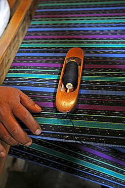 Guatemala gabriel perez, native guatemalan weaver, at work. Detail. Santa catarina palopo, on lake atitlan