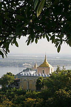 Myanmar temple at sagaing 