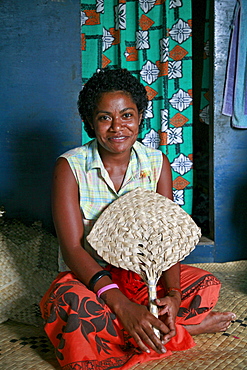 Fiji elena siteri, 22, qeleni village, taveuni photo by sean sprague