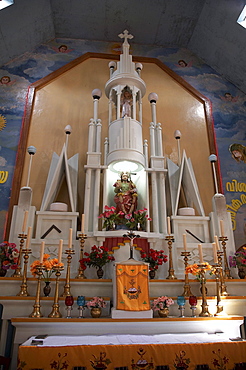 India. Kokkamamngalam syro-malabar catholic church, one of the 8 said to have been founded by saint thomas. Altar. In the footsteps of saint thomas: visiting the eight churches founded by the apostle in kerala after he arrived in 52 ad